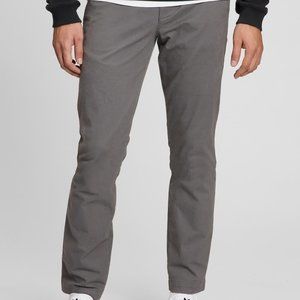 GAP Gray Lived-In Slim Men's Khaki Pants